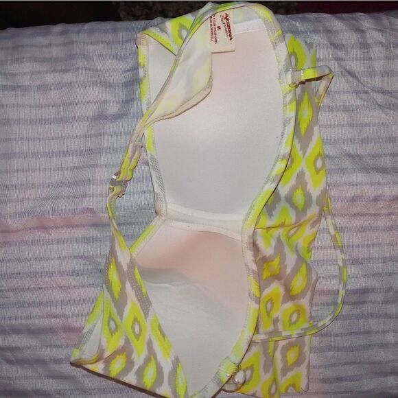 4 bathing suit pieces - Picture 9 of 14